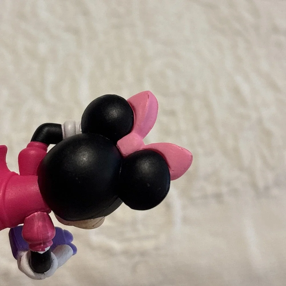 Disney Figurine 2